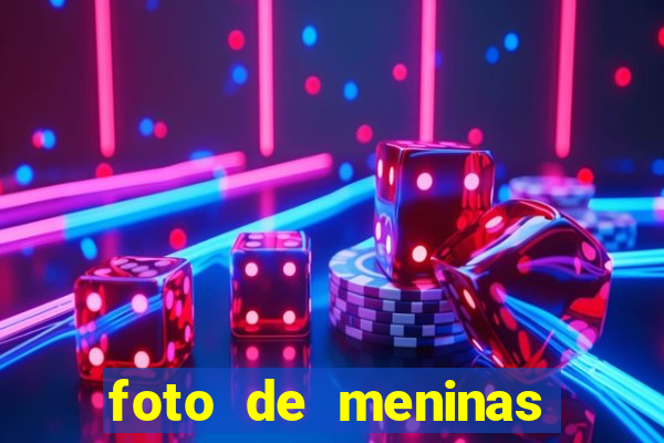 foto de meninas cacheadas no espelho